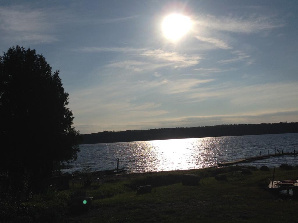 N' This On The Bay -Vacation Suite Wiarton Buitenkant foto
