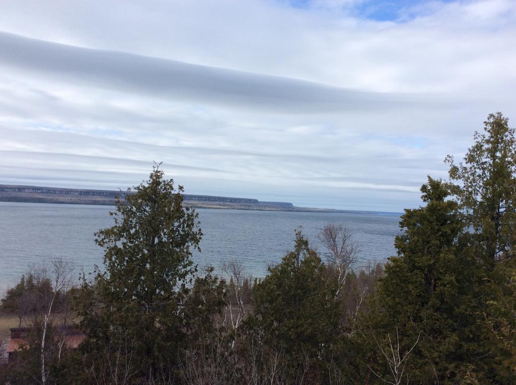 N' This On The Bay -Vacation Suite Wiarton Buitenkant foto