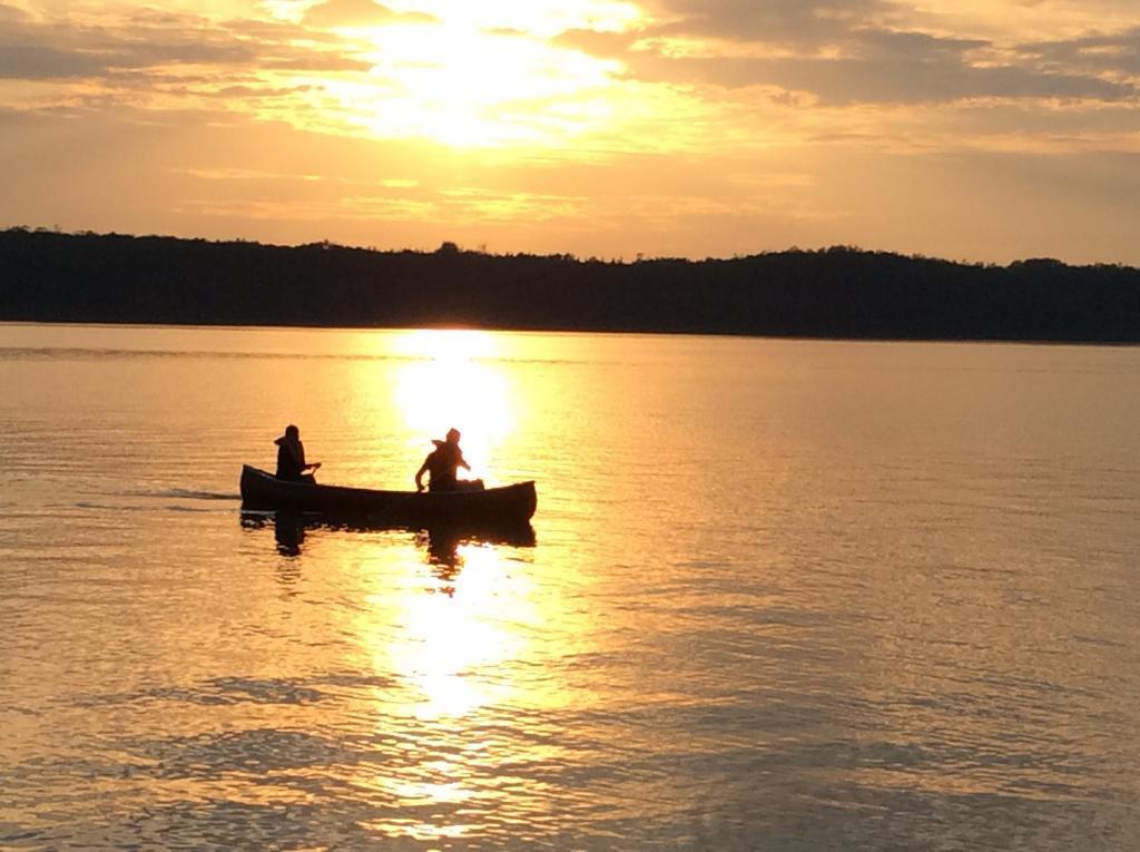 N' This On The Bay -Vacation Suite Wiarton Buitenkant foto