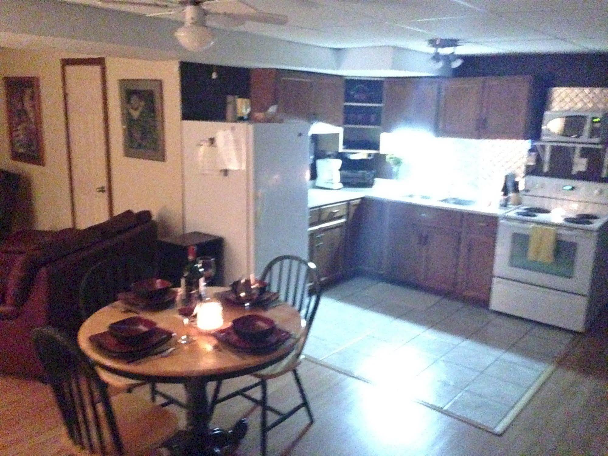 N' This On The Bay -Vacation Suite Wiarton Buitenkant foto