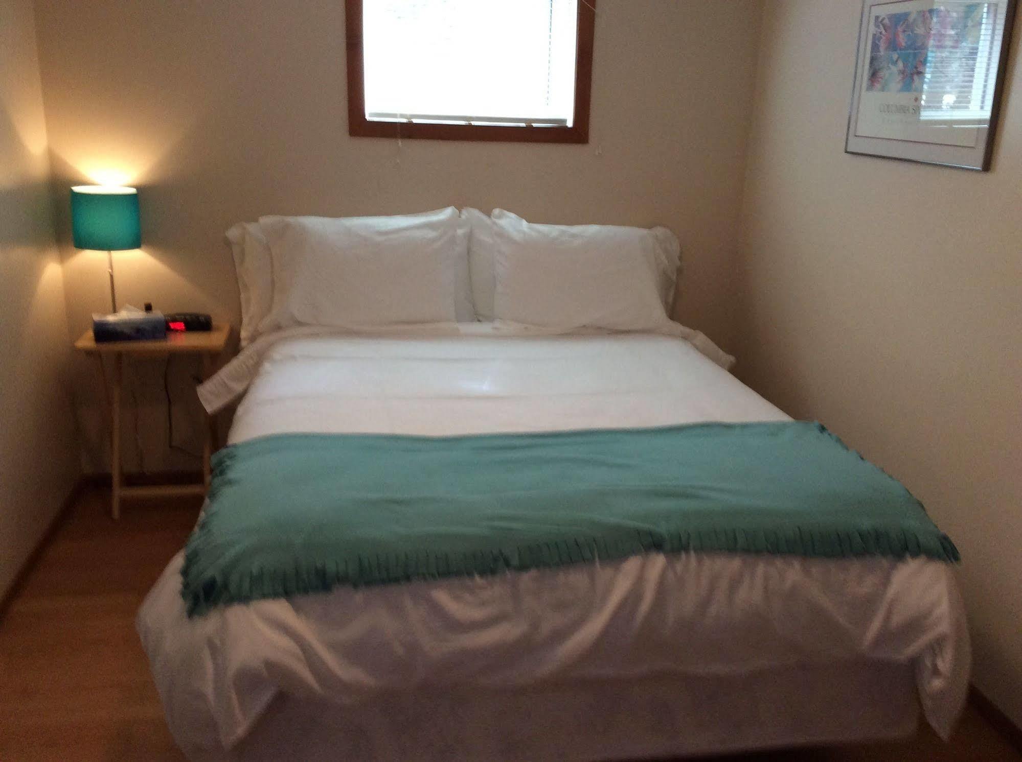 N' This On The Bay -Vacation Suite Wiarton Buitenkant foto