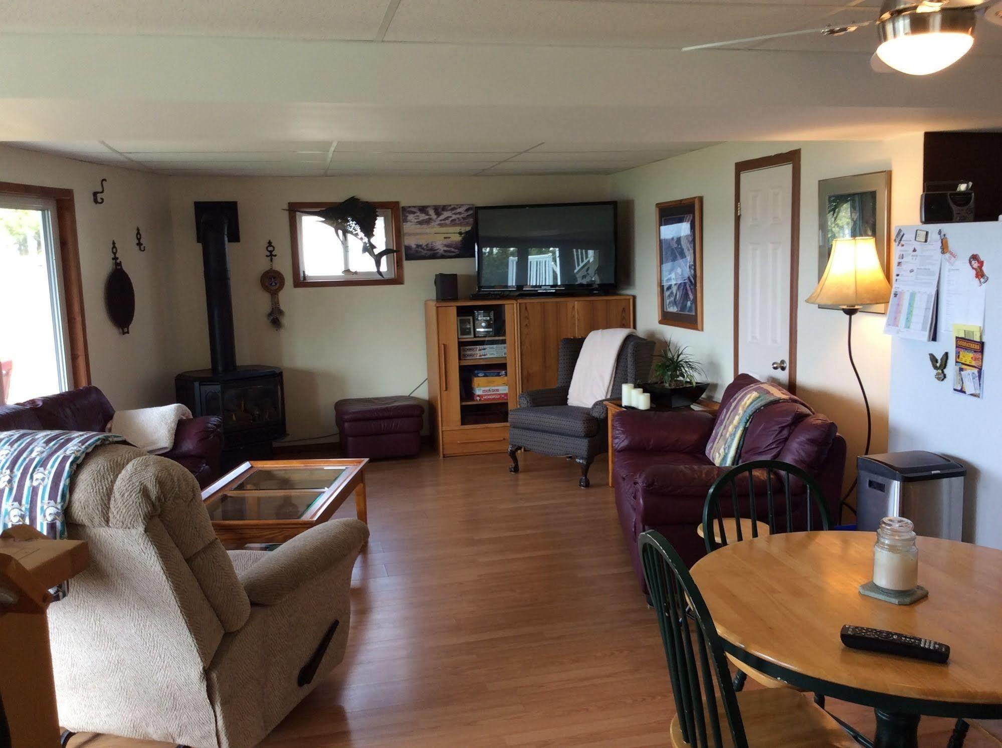 N' This On The Bay -Vacation Suite Wiarton Buitenkant foto